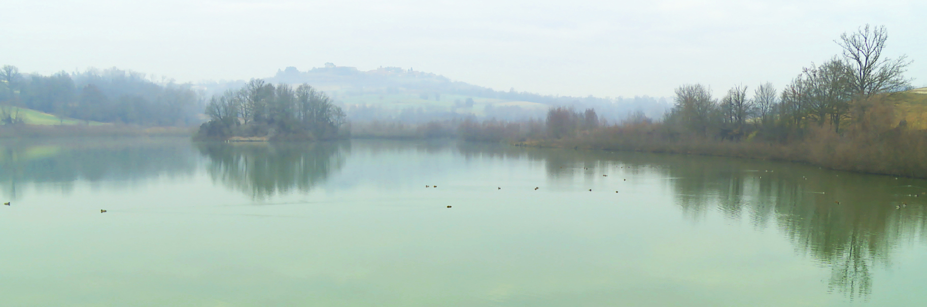 Il silenzio delle sirene - Storia di un lago