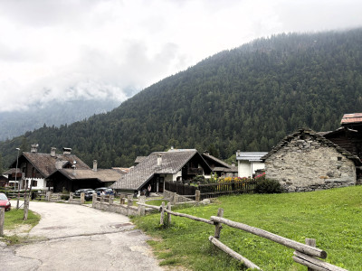 Frazione Isella