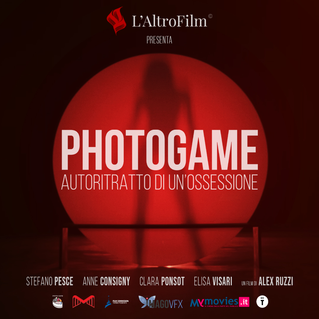 “Photogame - Autoritratto di un’ossessione” di Alex Ruzzi: biglietti omaggio per l’anteprima