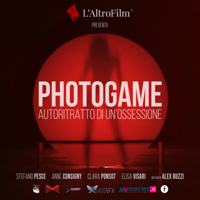 “Photogame - Autoritratto di un’ossessione” di Alex Ruzzi: biglietti omaggio per l’anteprima